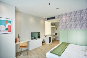Budget Studio Empire Damansara by COBNB, Petaling Jaya