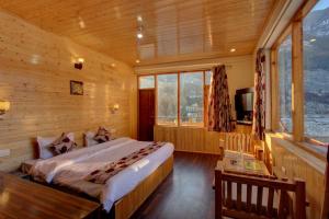 Hotel 17 Miles Stone, Manali By Shivaneel Hospitality