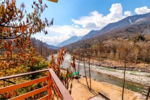 Hotel 17 Miles Stone, Manali By Shivaneel Hospitality