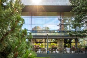 VILNIUS PARK PLAZA HOTEL & SPA, Restaurant, Panorama Bar, Conference & Banquet Center
