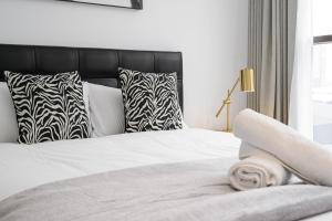 CBD sweet 3Br ChinaTown ICC & parking & Firework