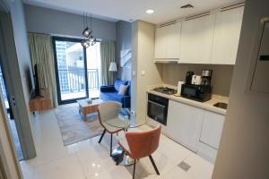 Luxurious Pool View 1BHK, Zada Tower