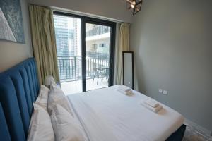 Luxurious Pool View 1BHK, Zada Tower