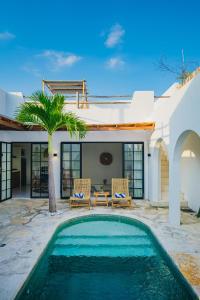 Romantic Designer Villa in Canggu, Bali