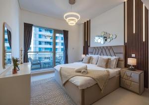 Luxurious one bedroom Apartment with Burj Khalifa View