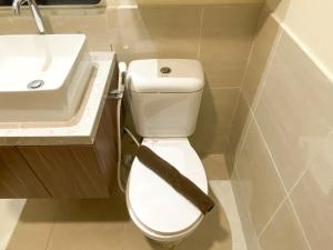 Cozy Living and Comfort 3BR Meikarta Apartment By Travelio