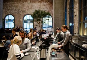 Cozy Studio Apt Near Southern Cross & City Views