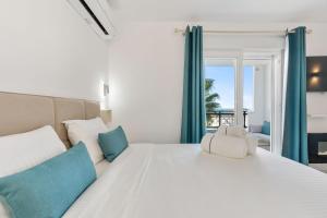 PERLA by the Sea