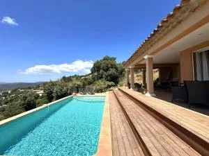 Villa Blue Hill pour 6 personnes avec piscine privée et vue mer à La Londe-Les-Maures - 科洛布里埃