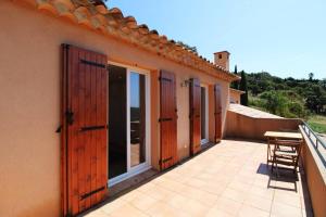 Villa Blue Hill pour 6 personnes avec piscine privée et vue mer à La Londe-Les-Maures