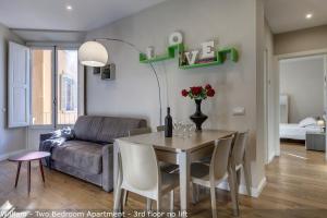 Two-Bedroom Apartment room in Mamo Florence - Freedom Apartments