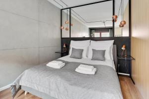 Waterlane Island - Riverview Pool, SPA & Gym by Downtown Apartments