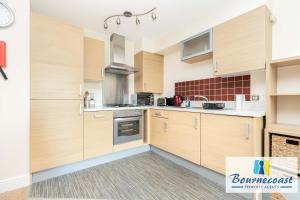 BLUE WATERS 4 by BOURNECOAST- A Modern Apartment by the Sandy Beaches - FM9627