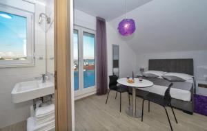 Lovely Apartment In Rogoznica With Sauna 