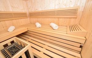 Nice Apartment In Rogoznica With Sauna