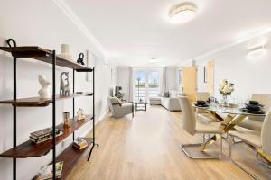 2 Bedroom Apartment Short Term Rental & Flexible Renting Canary Wharf With Free parking and Free WiFi