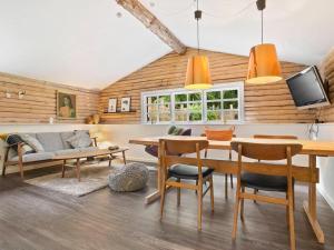 Beautiful Home In Aars W