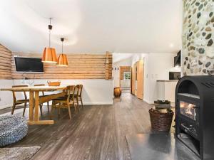 Beautiful Home In Aars W