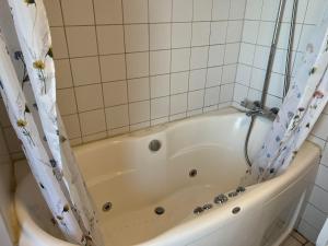 Stunning Home In Løkken With 3 Bedrooms And Wifi