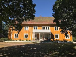 Beautiful Home In Torup With 13 Bedrooms