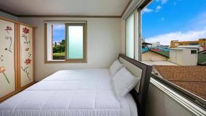 Gangneung Jumunjin Lighthouse Pension