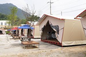 Jeongeup Geumgang Duseungsan Glamping