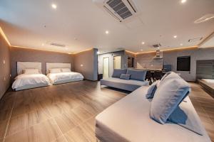 sokcho pool view spa pool villa