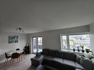 Central Apartment with Sea View and 2 Bedrooms - Gjuv