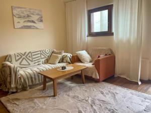 Mountain view 1-bedroom apartment few steps from ski piste and Gondola lift