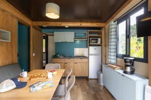 Campings Camping La Pinede : photos des chambres
