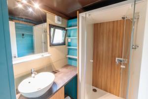 Campings Camping La Pinede : photos des chambres