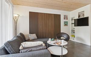 Gorgeous Home In Hobro