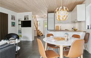 Gorgeous Home In Hobro