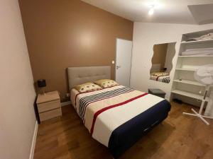 Maisons de vacances Gite de 2 chambres - Ancenis A11 - Logis du Chateau Rouge : photos des chambres