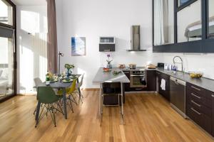 Prague Days - AC - Garage - Terrace - 2BDR