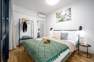 Prague Days - AC - Garage - Terrace - 2BDR