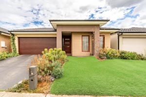 Modern Homely House in Clyde