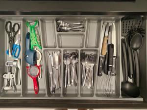 Modern Apartment with Large Outdoor Area - Sleeps 7, Close to Malta International Airport