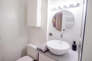 Appartements Appartement ideal en plein centre ville proche lac : photos des chambres