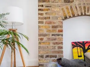 Spacious 2-Bed flat in Wembley - Concerts hot-spot - Preston