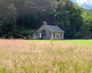 Maisons de vacances La Chapelle dans le bois : photos des chambres