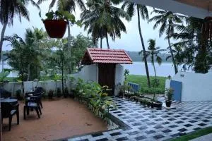 Kovalam lake view villa - Kaliyal