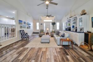 43 Pool Home Steps From The Ocean!