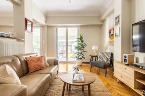 Modern Home W Balcony Near Kolonaki