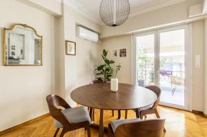 Modern Home W Balcony Near Kolonaki