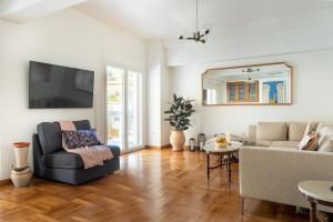 Almost A Penthouse But Better W Acropolis Glimpse