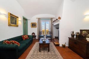 Moura Charm House by Soulplaces