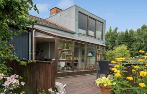 2 Bedroom Nice Home In Juelsminde