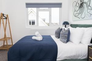 Ocean Side with Free Parking By My Getaways