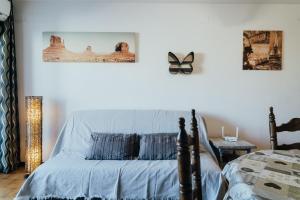 WELCS APARTAMENTO 198 EMP con terraza junto al mar